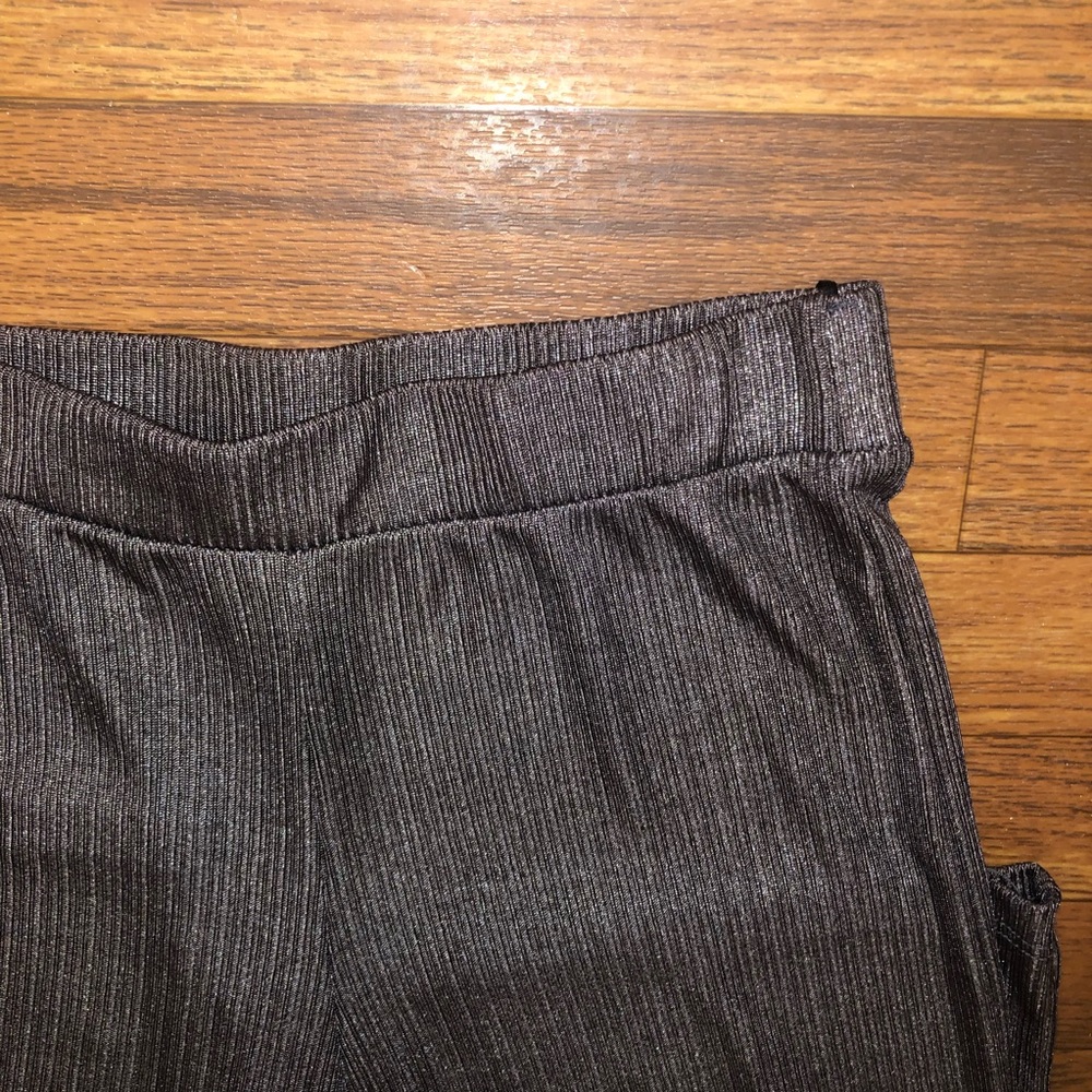 Two piece Set - Picture 3 of 5